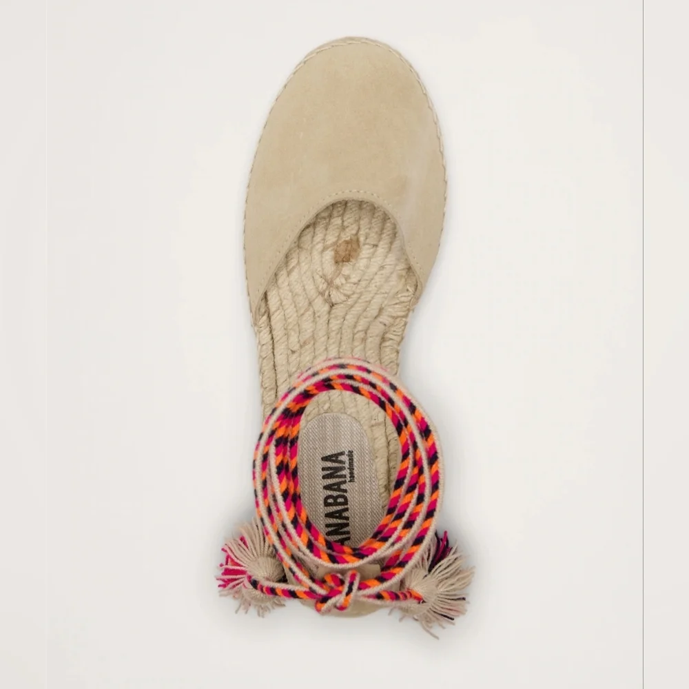 NIB Valenciana Flat Espadrille with Pom-Pom Size 8.5 In Ecru by Guanábana